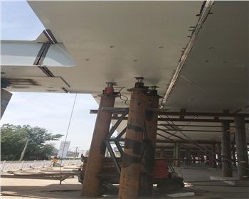 海拉爾高架橋，頂橋施工中